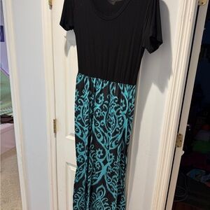 Black & Teal Patterned Short-Sleeve Maxi Dress